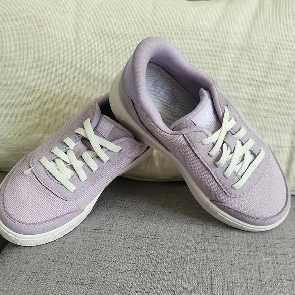 Kizik Lavender Canvas Sneakers Size 13 - Picture 1 of 4